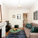 Notre-dame - 1br With Balcony - Cityapartmentstay Apartament *