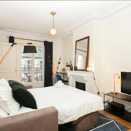 Notre-dame - 1br With Balcony - Cityapartmentstay Apartmán *