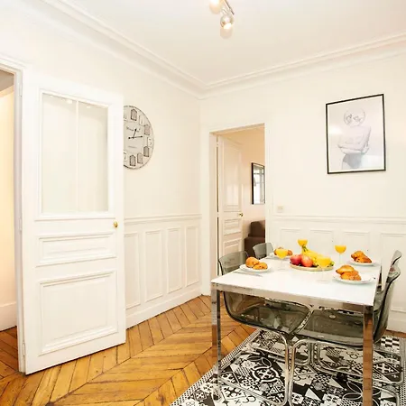Notre-dame - 1br With Balcony - Cityapartmentstay