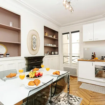 Notre-dame - 1br With Balcony - Cityapartmentstay